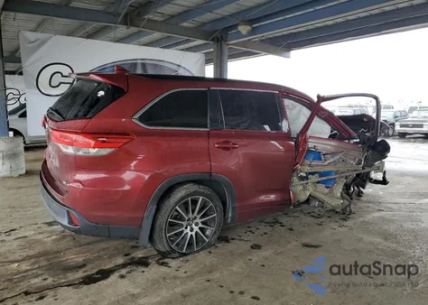 2018 Toyota Highlander Se z USA, uszkodzony, nr VIN 5TDJZRFH3JS848402